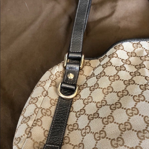 Authentic Gucci hobo handbag - Picture 2 of 4